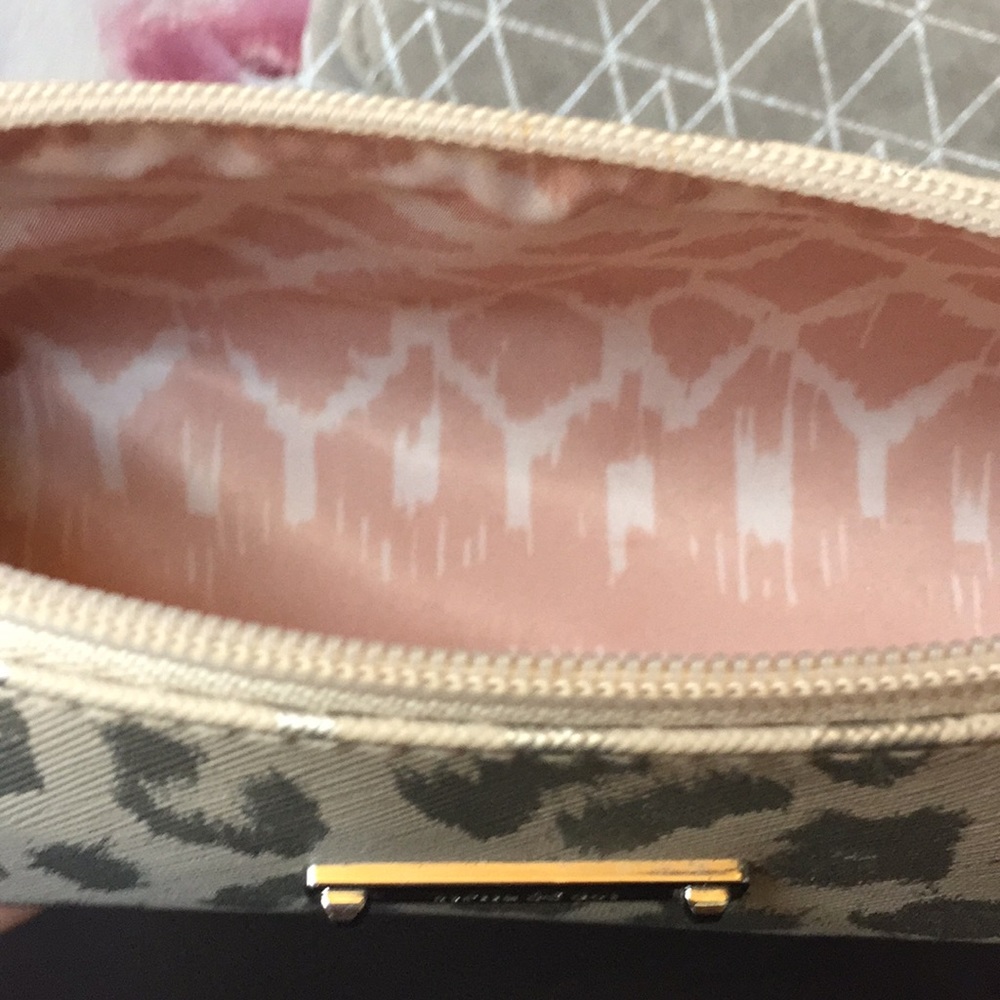 Set of 3 Stella and Dot Clutch, pouf and scarf - Picture 2 of 4